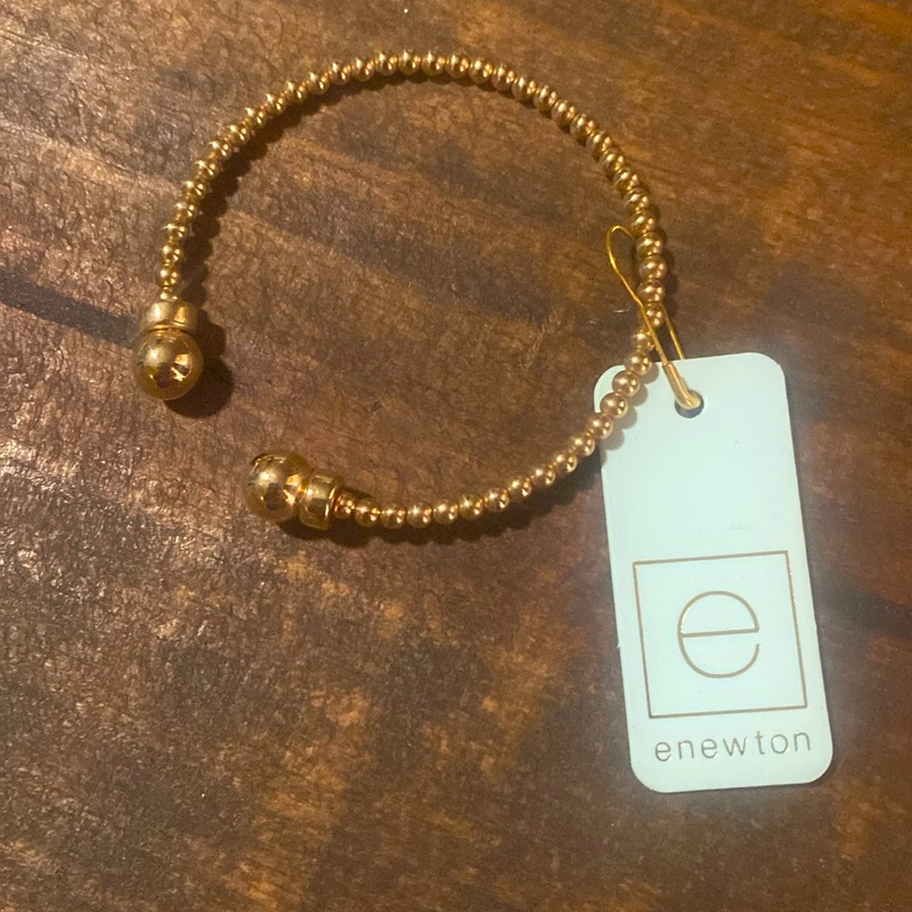 🌹🌹ENEWTON BRACELET🌹🌹